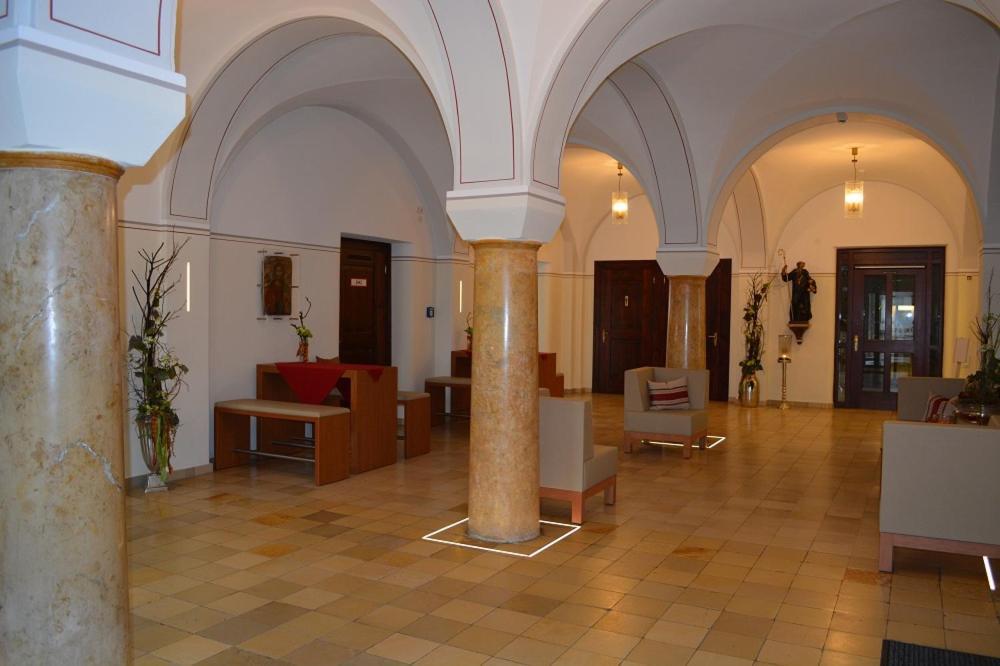 Gaestehaus Schweiklberg Vilshofen an der Donau Exteriör bild